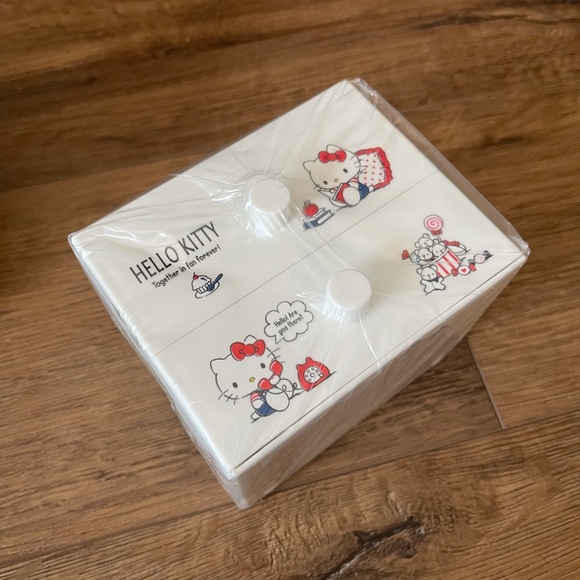HELLO KITTY-NWT White Small Jewelry Dresser - Picture 2 of 11